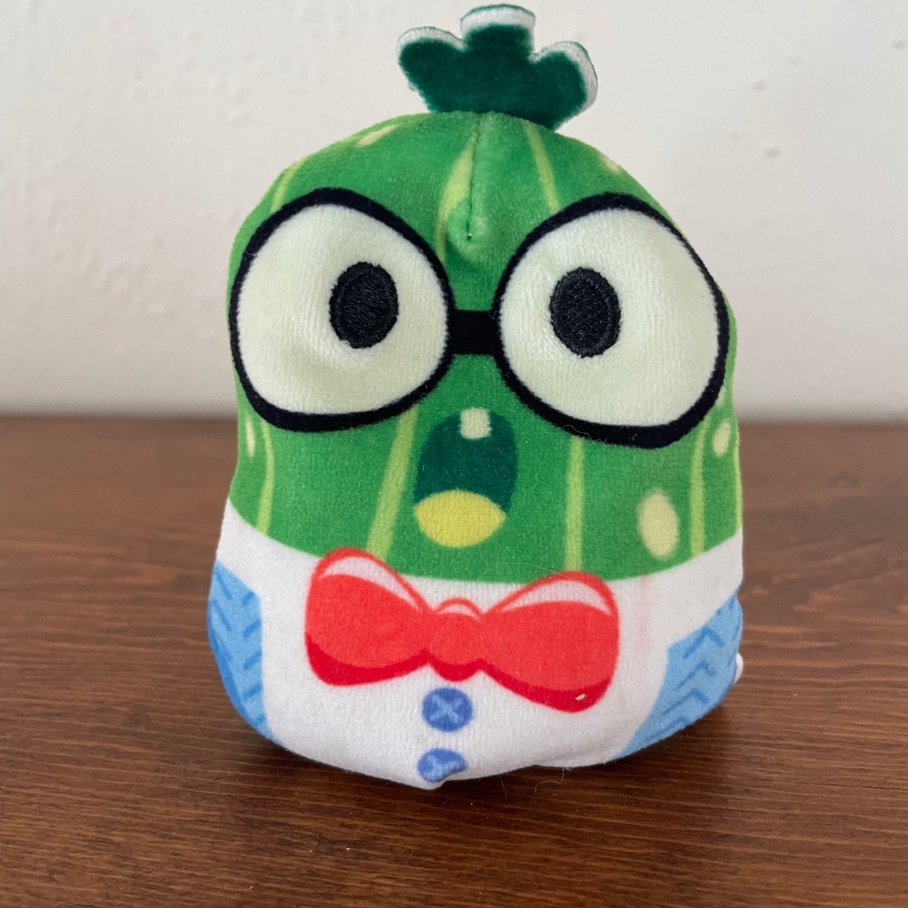 CATS VS PICKLES small Beanbag Plush‎ Collectible Toy Pickle Tux NO HANG TAG